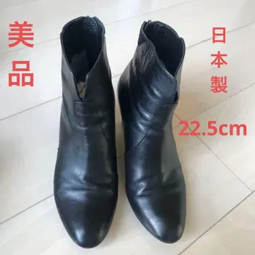 새상품급 일본제 블랙 가죽 중간 힐 부츠 22.5cm