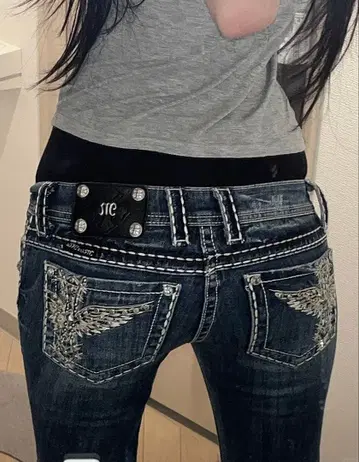 miss me 미스미 데님 팬츠 플레어 자수 큐빅 스티치