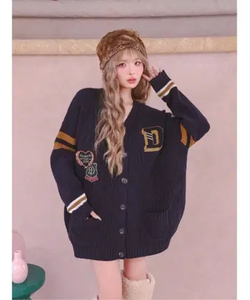 다리치 칼리지 와펜 V넥 니트 가디건 새상품