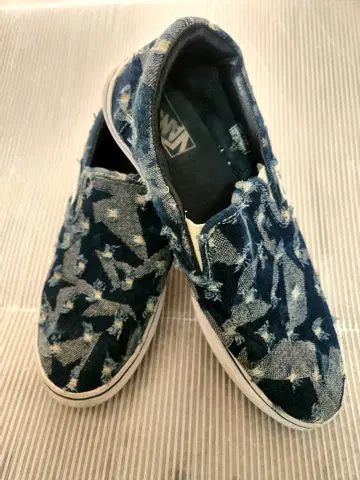단종품 반스 VANS 데님 소재 데미지 가공 슬립온 26.5