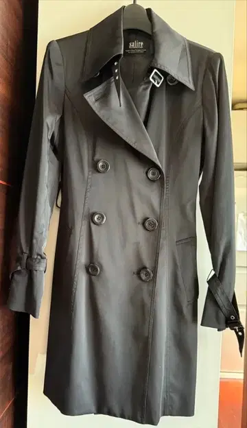 salire 블랙 트렌치코트