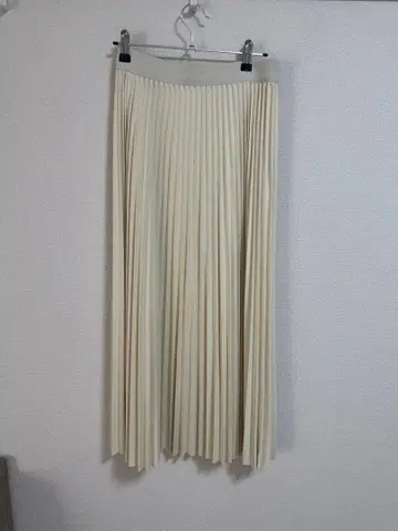 LAULEN 플리츠 스커트 아이보리
