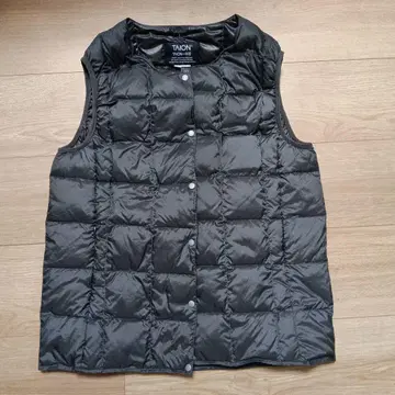 새상품급 TAION 퀼팅 다운 베스트 XL