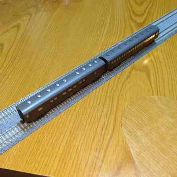 N게이지 2량 편성 브라운 모형