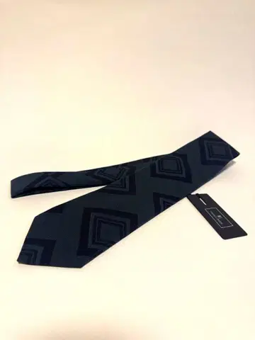 프랑코 바시 넥타이