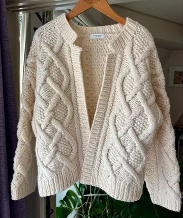 아이보리 케이블 니트 가디건 UNITED ARROWS