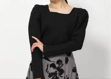 MISCHMASCH 백 컷오프 라메 니트 블랙