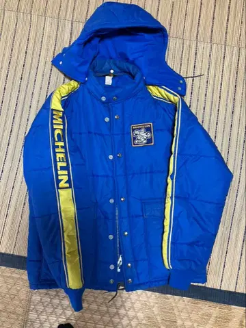 미쉐린 후드 부착 다운 자켓 L 사이즈