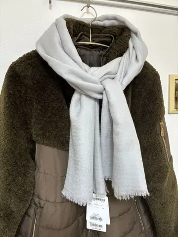 DoCLASSE 라이트 그레이 프린지 캐시미어 100% 머플러