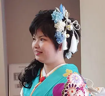 파란색 일본 의류 머리 장식 꽃 장식 포함 성인식 졸업식