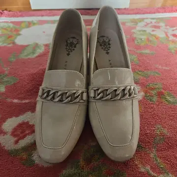 ANTEPRIMA 베이지 체인 로퍼