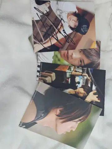 키리야마 렌 사인 포함 사진 세트 4장