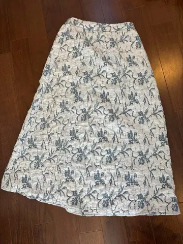 Andrea &co 자카드 플레어 스커트