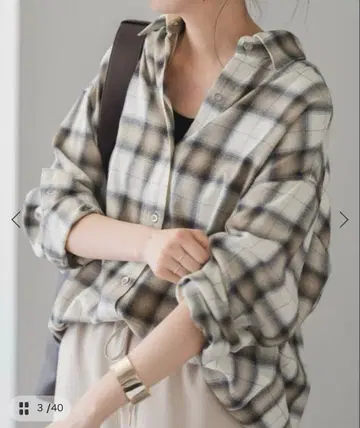 Spick and Span 메탈 버튼 옴브레 체크 루즈 셔츠