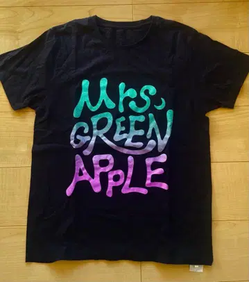 Mrs. GREEN APPLE 티셔츠