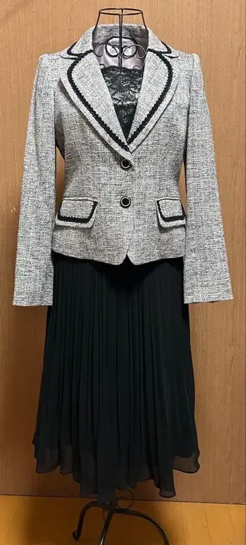 도쿄 이긴 고급 포멀 자켓 스커트 세레모니 수트