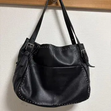 agnes b. 소가죽 숄더백