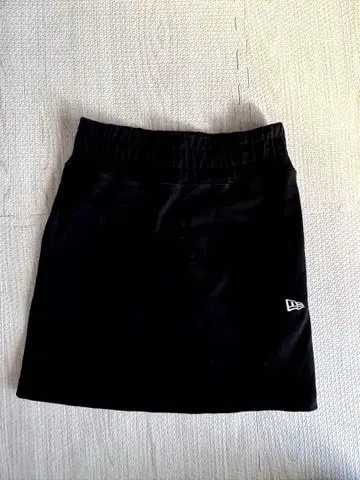 [ 즉시 구매 OK ] 뉴에라 스커트 블랙 미니