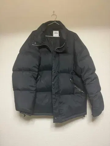 ZARA 블랙 다운 자켓
