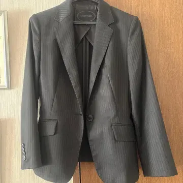 스트라이프 비즈니스 정장 블랙