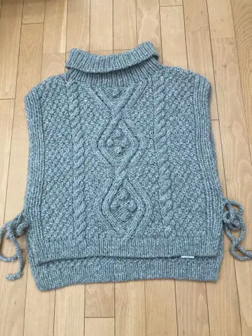 nest Robe 네스트로브 페루 니트 팝콘 케이블 베스트