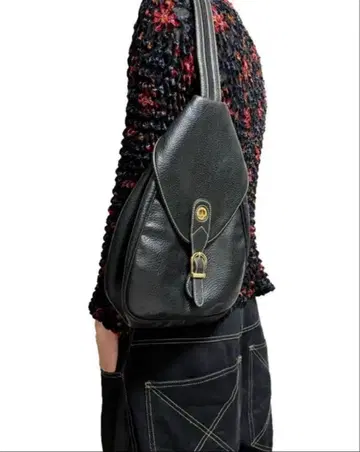 vintage design shoulder bag