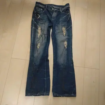 세션 데미지 가공 부츠컷 데님