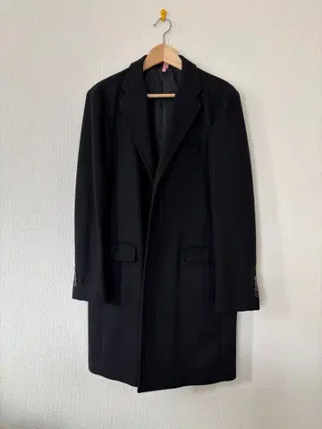 블랙 울 체스터 코트 IN.TES.PRA