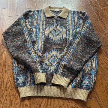 기하학 패턴 스웨터