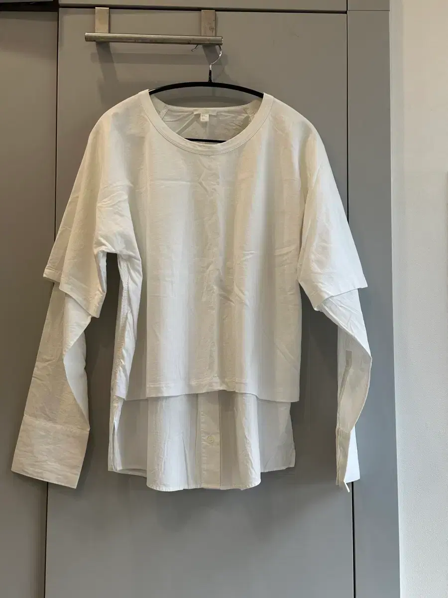 Cos layered t-shirt M