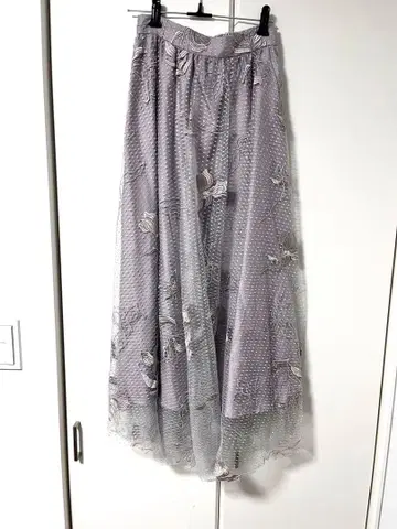 레이스 자수 플레어 스커트