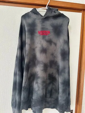 H&M 스트레인저 싱스 후드티 타이다이