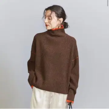 컬러 네프 라인 터틀넥 울 니트