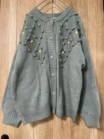 새상품 ehka sopo 폼폼 자수 가디건 민트