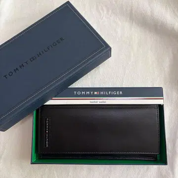 타미힐피거 장지갑 [ 미사용 새상품 ]