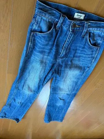 Kastane. Wangler 데님