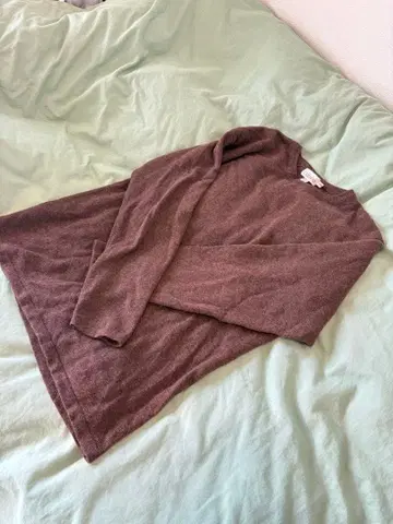 브라운 캐시미어 니트 긴팔 상의