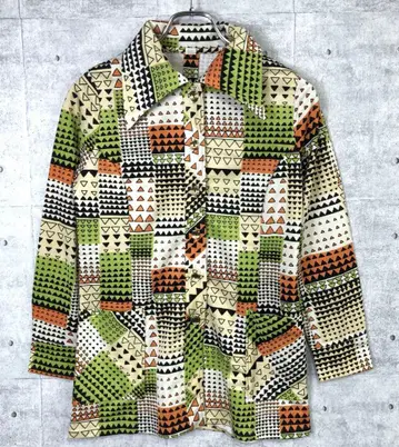 올드 쇼와 레트로 기하학 패턴 장식 버튼 롱 포인트 칼라 긴팔 셔츠
