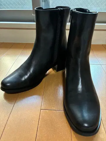 컨디션 최상 키다리 아저씨*블랙 숏부츠 천연 가죽 24.5cm