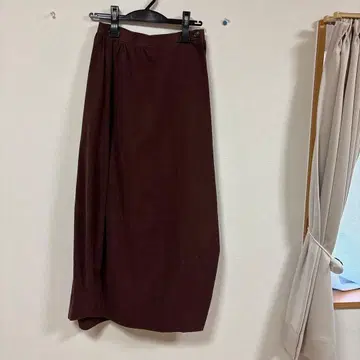 HAI SPORTING GEAR 다크 브라운 랩 롱 스커트