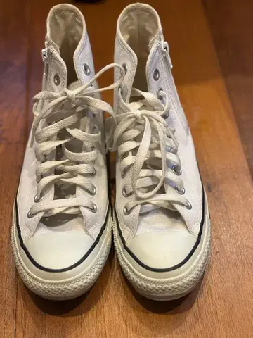 컨버스 화이트 하이컷 스니커즈 지퍼 포함