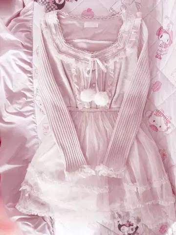 [ 완판템 ] 레어 LIZLISA 폼폼 포함 리본 포함 원피스