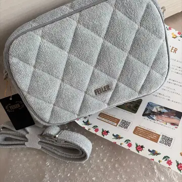 미사용 새상품 페이러 유니 숄더백 실버 그레이