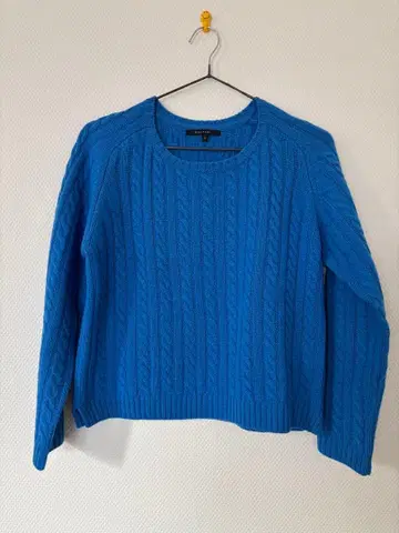 MACPHEE 케이블 니트 스웨터