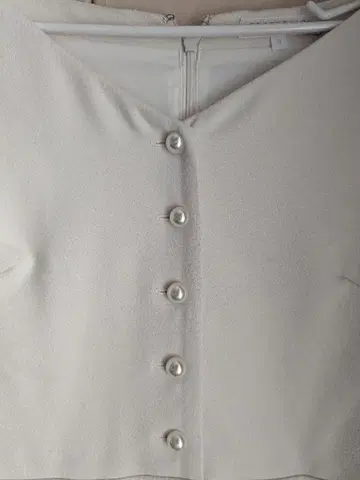 아이보리 V넥 긴팔 원피스 사이즈 3