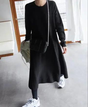 슬로브 이에나 워셔블 플레어 원피스 블랙 니트 원피스