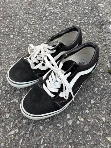 Vans 스니커즈 블랙/화이트 US8