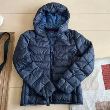 유니클로 INES DE LA FRESSANGE 울트라 라이트 다운