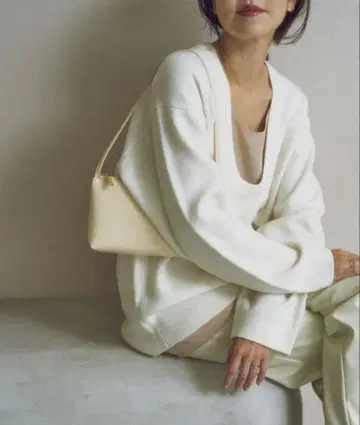 플라주 MY_Uneck 니트