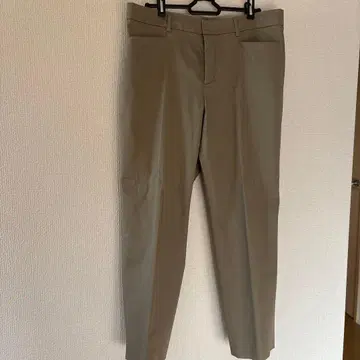 23구 44 카키 팬츠